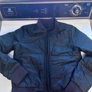 Women’s reversible lululemon Black Bomber Jacket
Sz 6
